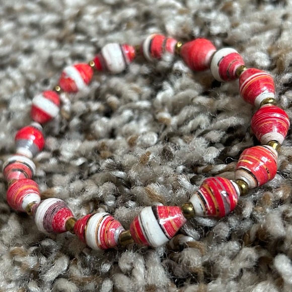 NWOT Paper Bead Bracelet - Picture 3 of 5
